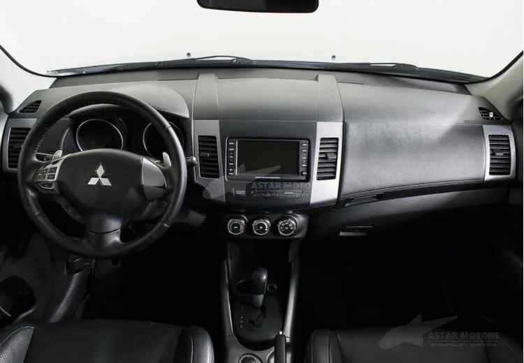 Mitsubishi Outlander III