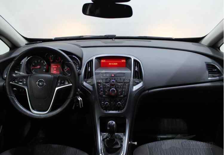 Opel Astra J Рестайлинг