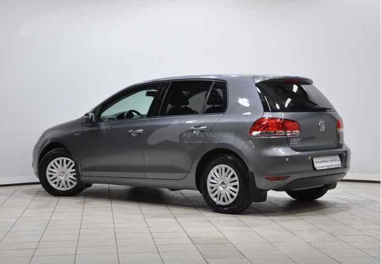Volkswagen Golf VII