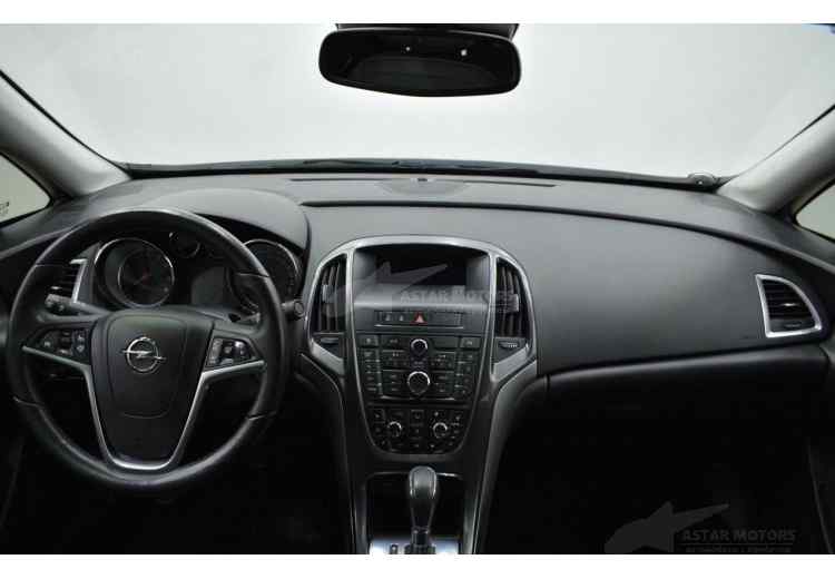Opel Astra J Рестайлинг
