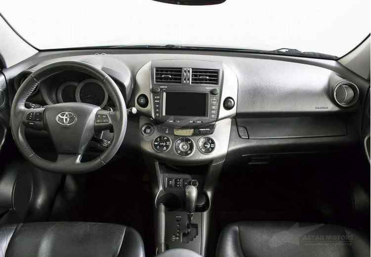 Toyota RAV4 IV (CA40)