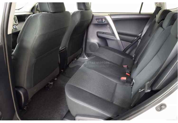 Toyota RAV4 IV (CA40)