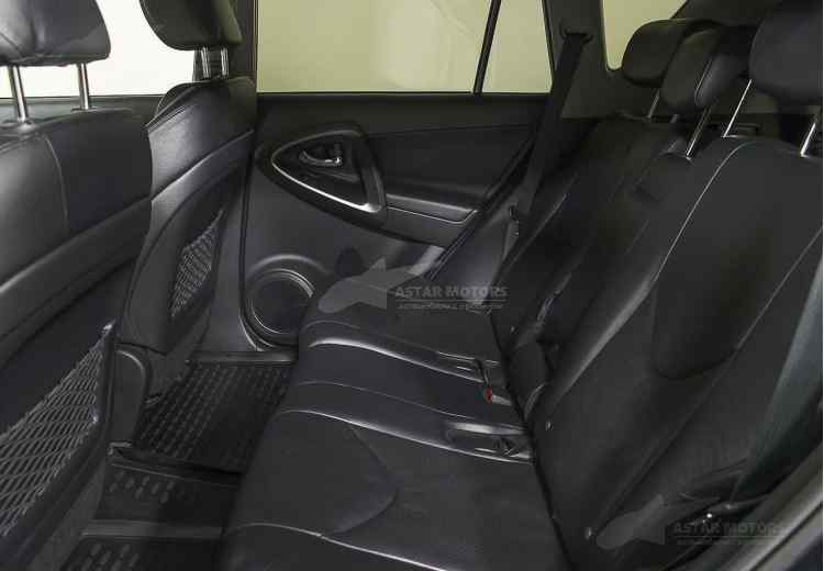 Toyota RAV4 IV (CA40)