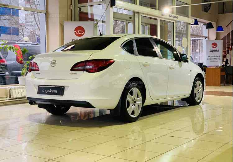 Opel Astra J Рестайлинг