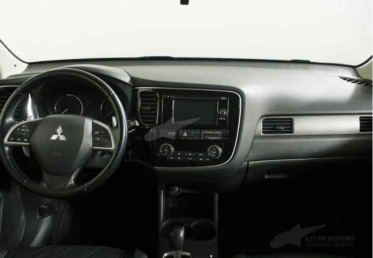 Mitsubishi Outlander III