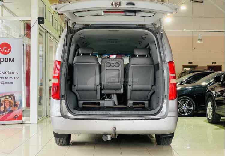 Hyundai Grand Starex