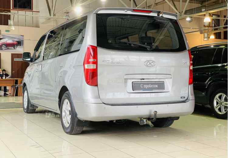 Hyundai Grand Starex