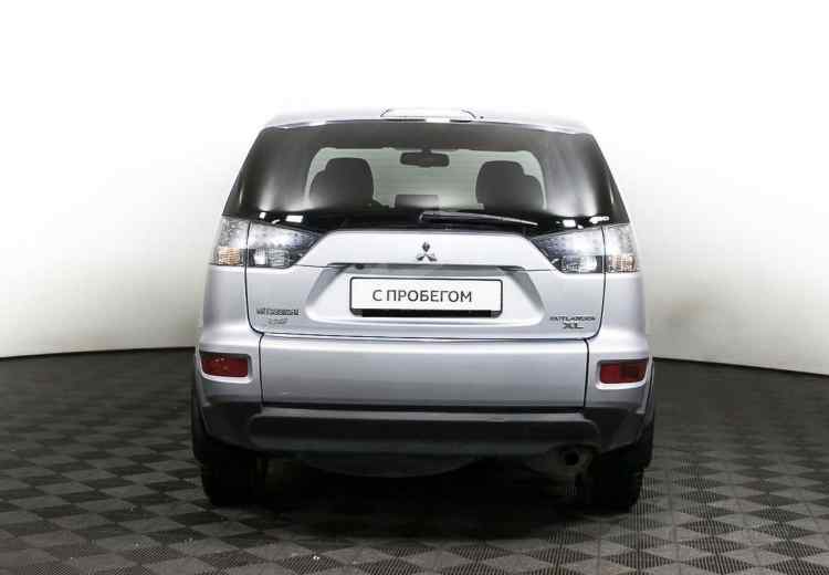 Mitsubishi Outlander III