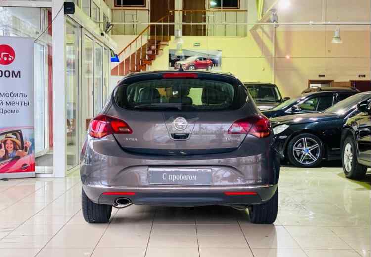 Opel Astra J Рестайлинг