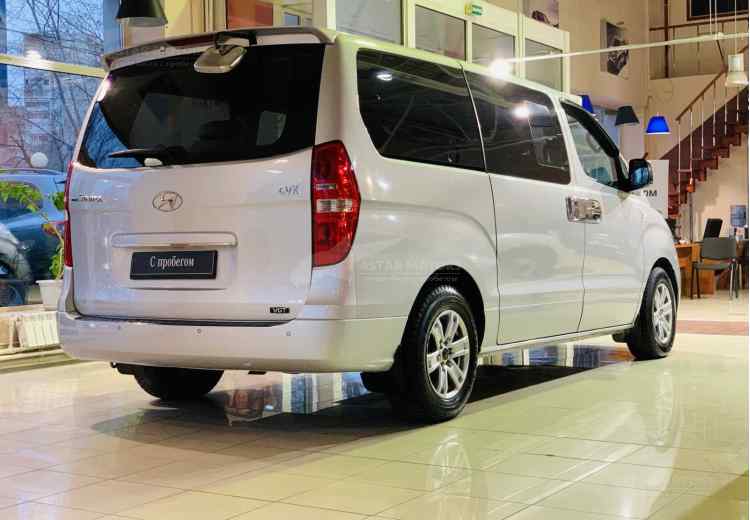 Hyundai Grand Starex