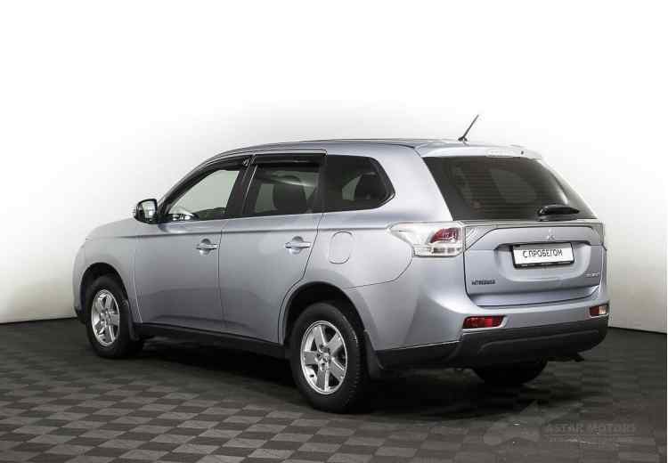 Mitsubishi Outlander III