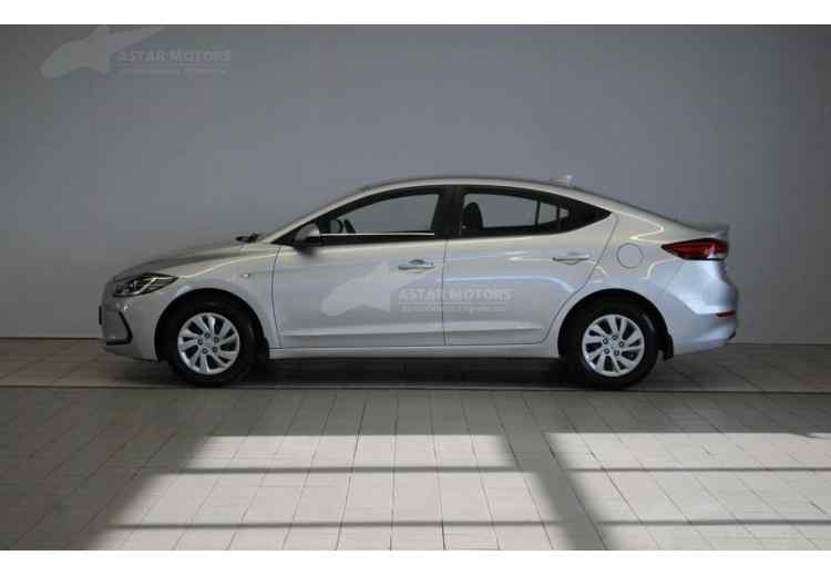 Hyundai Elantra VI (AD)