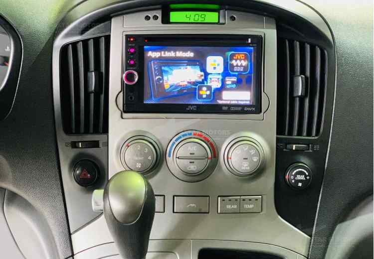 Hyundai Grand Starex