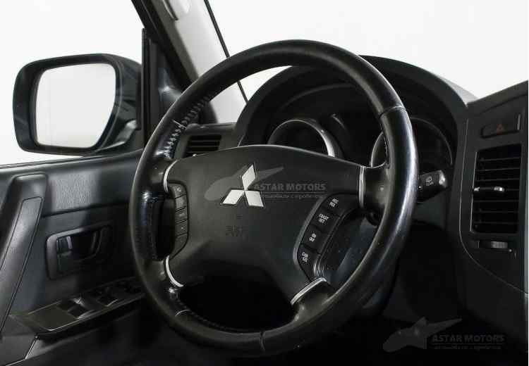 Mitsubishi Pajero IV Рестайлинг 1