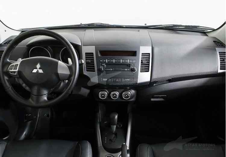 Mitsubishi Outlander III