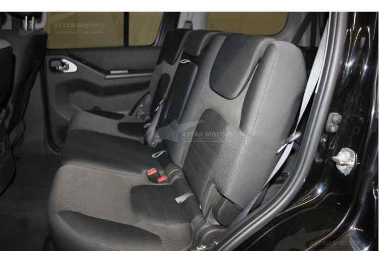 Nissan Pathfinder IV