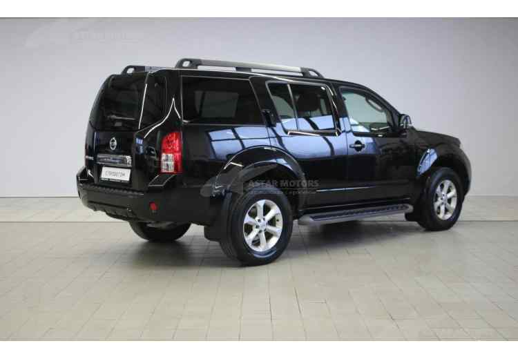 Nissan Pathfinder IV