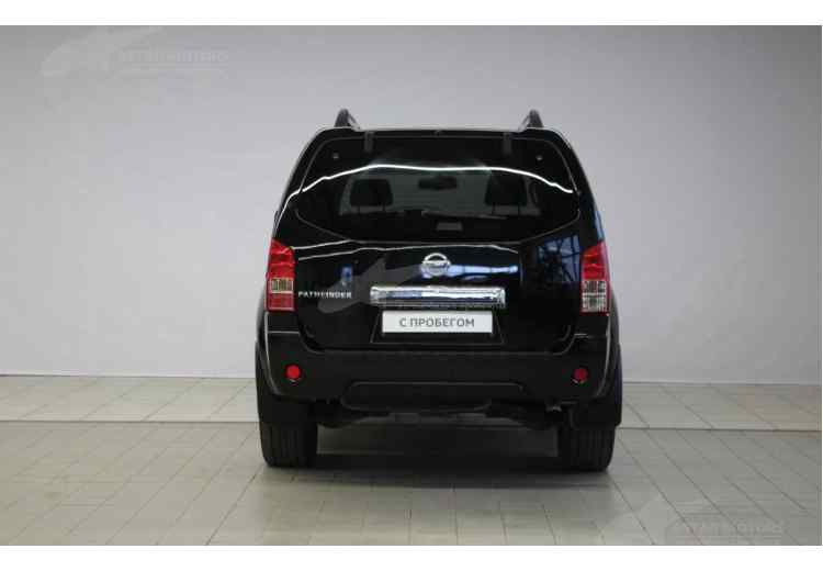 Nissan Pathfinder IV