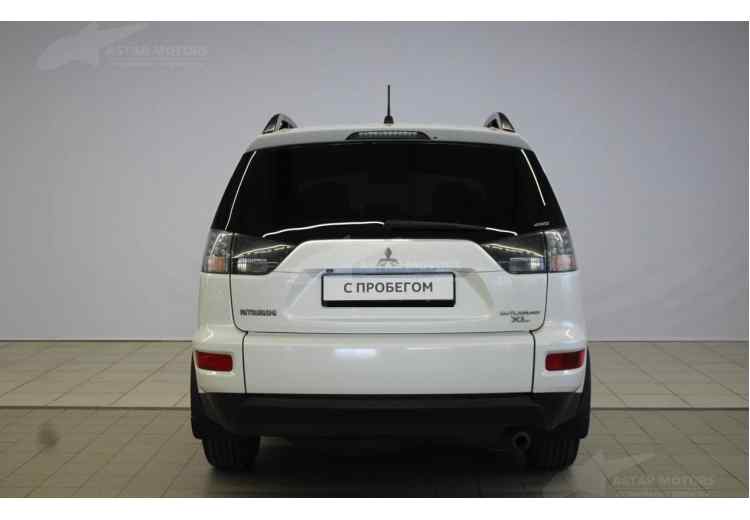 Mitsubishi Outlander III