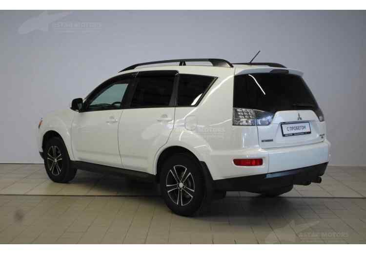 Mitsubishi Outlander III