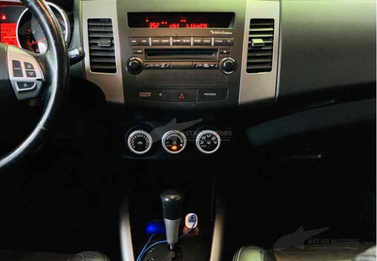 Mitsubishi Outlander II