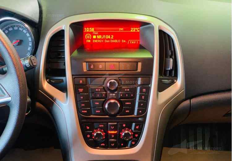 Opel Astra J Рестайлинг