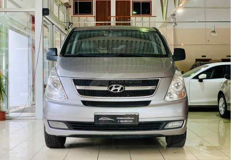 Hyundai Grand Starex