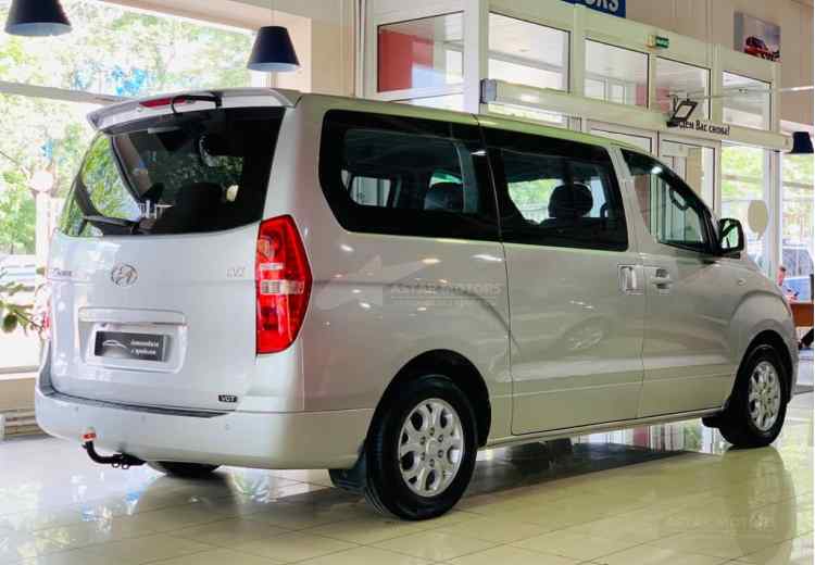 Hyundai Grand Starex