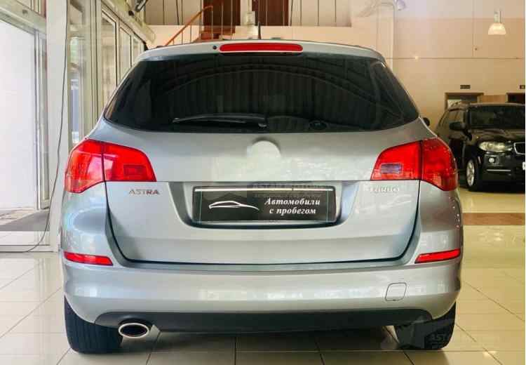 Opel Astra J Рестайлинг