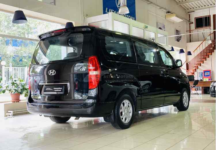 Hyundai Grand Starex