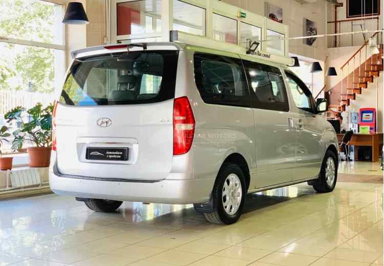 Hyundai Grand Starex