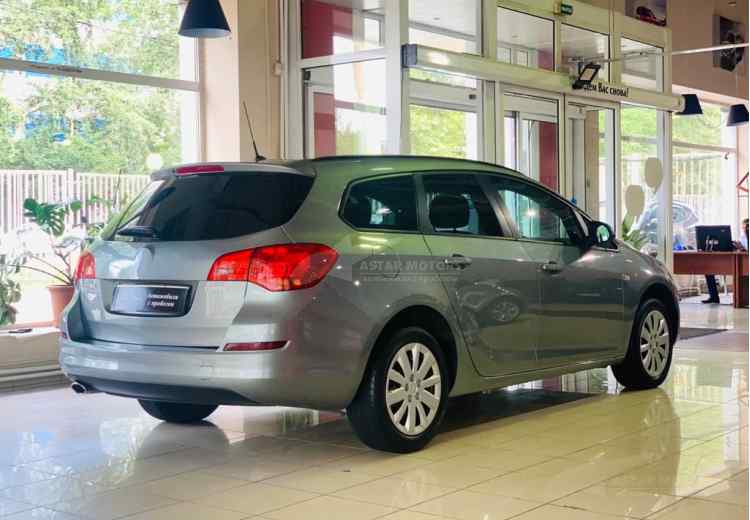 Opel Astra J Рестайлинг