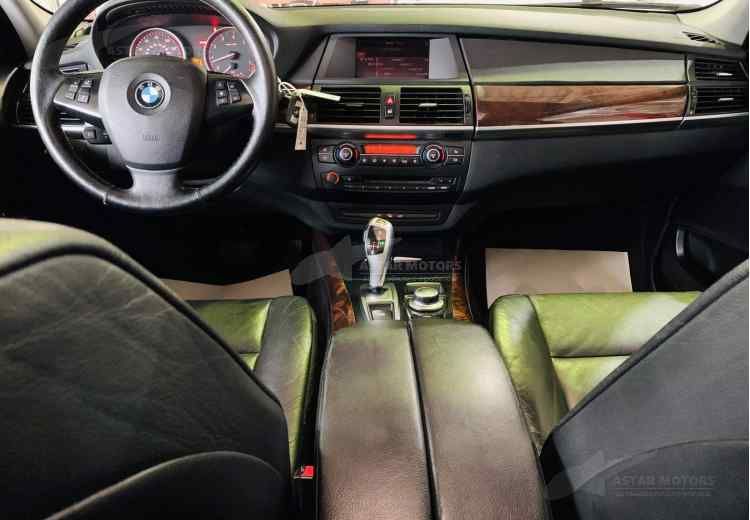 BMW X5 II (E70)