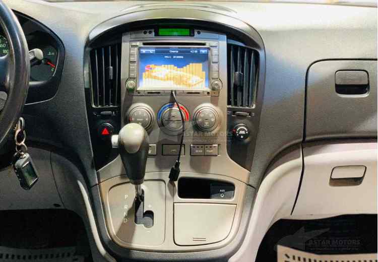 Hyundai Grand Starex