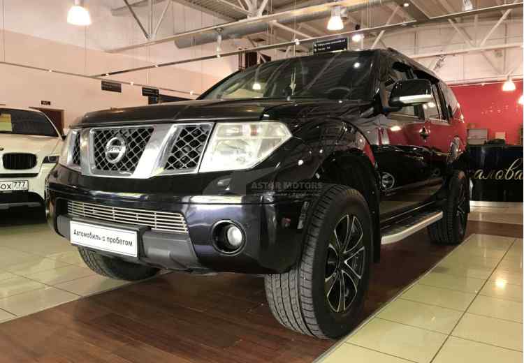 Nissan Pathfinder III