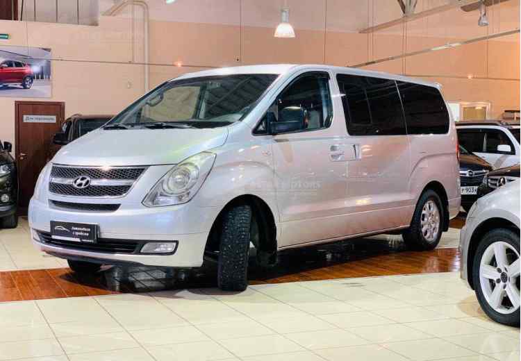 Hyundai Grand Starex