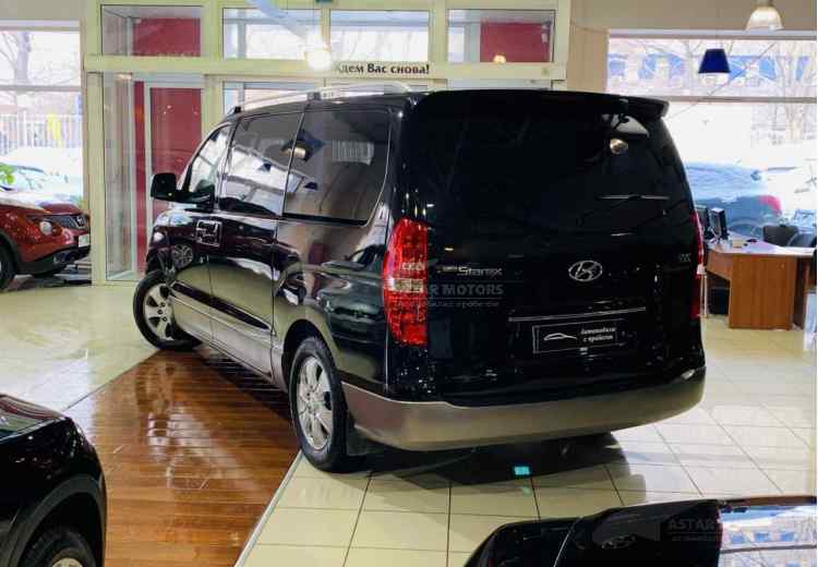 Hyundai Grand Starex