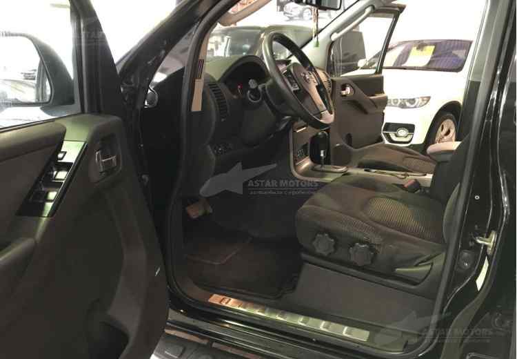 Nissan Pathfinder III