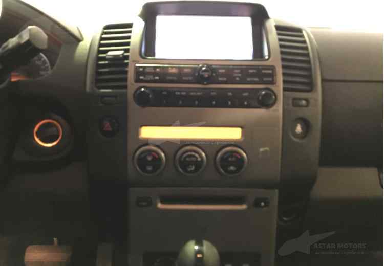 Nissan Pathfinder III