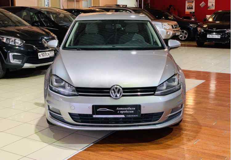 Volkswagen Golf VII