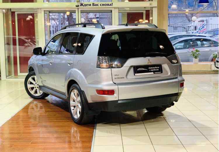 Mitsubishi Outlander II Рестайлинг