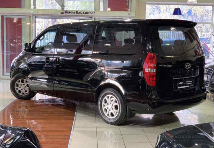 Hyundai Grand Starex