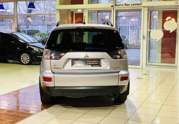 Mitsubishi Outlander II Рестайлинг
