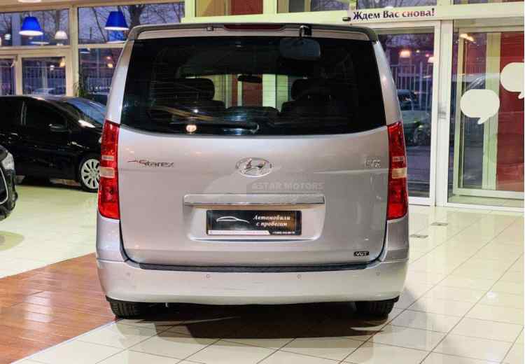 Hyundai Grand Starex