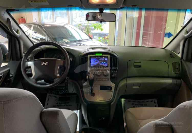 Hyundai Grand Starex