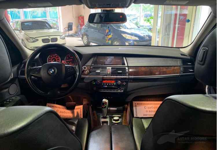 BMW X5 II (E70)