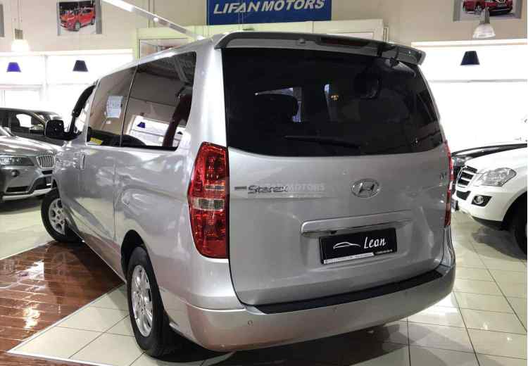 Hyundai Grand Starex