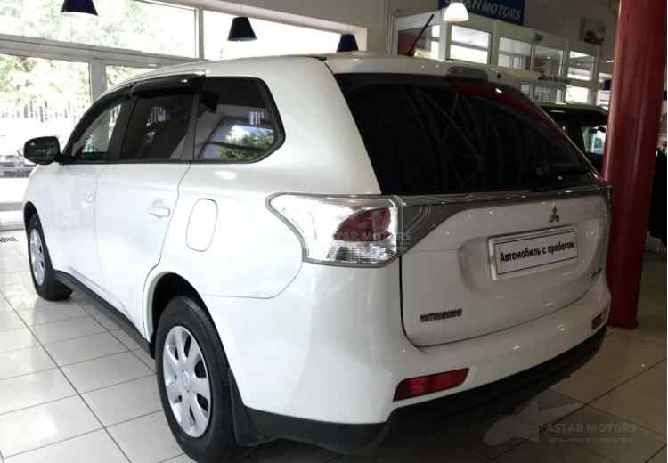 Mitsubishi Outlander III