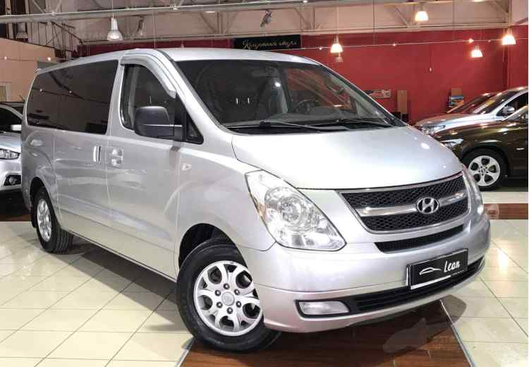 Hyundai Grand Starex