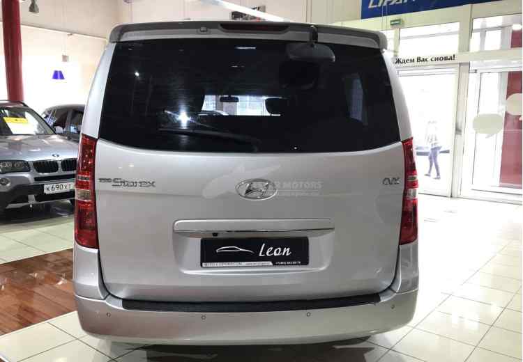 Hyundai Grand Starex